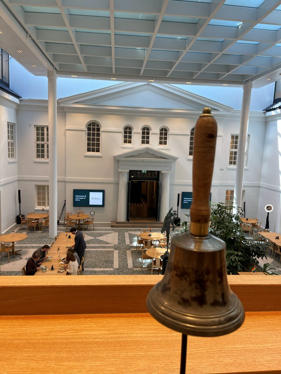 Børsbygningen i Oslo sett fra galleriet